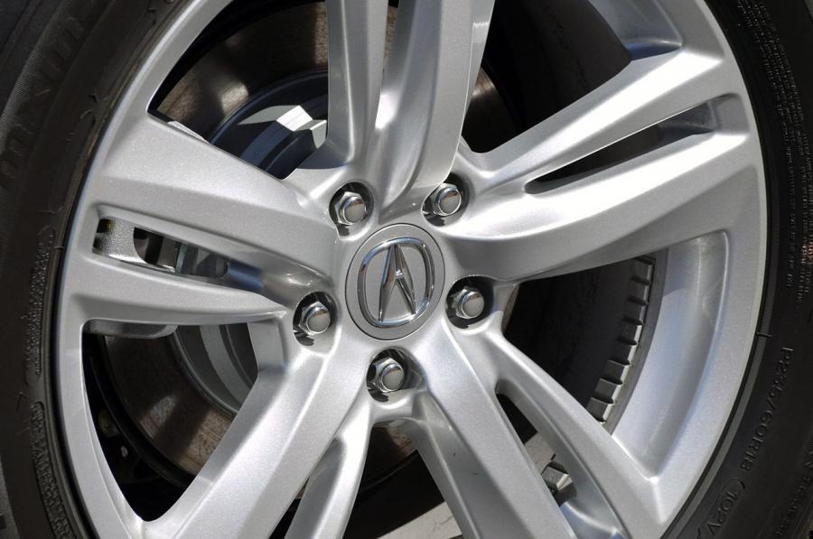 Колеса Acura RDX (TB3/4) 2012 года  (фото 43 из 122)